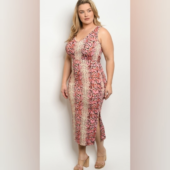 Dresses & Skirts - 🆕️ SNAKE PRINT PLUS SIZE MAXI FULL LENGTH DRESSES